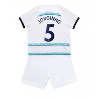 Dres Chelsea Jorginho #5 Gostujuci za djecu 2022-23 Kratak Rukav (+ kratke hlače)
